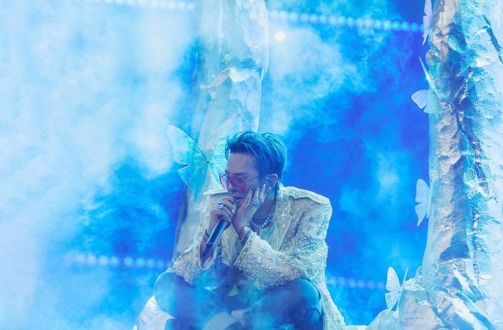 G-DRAGON de retour à Paris